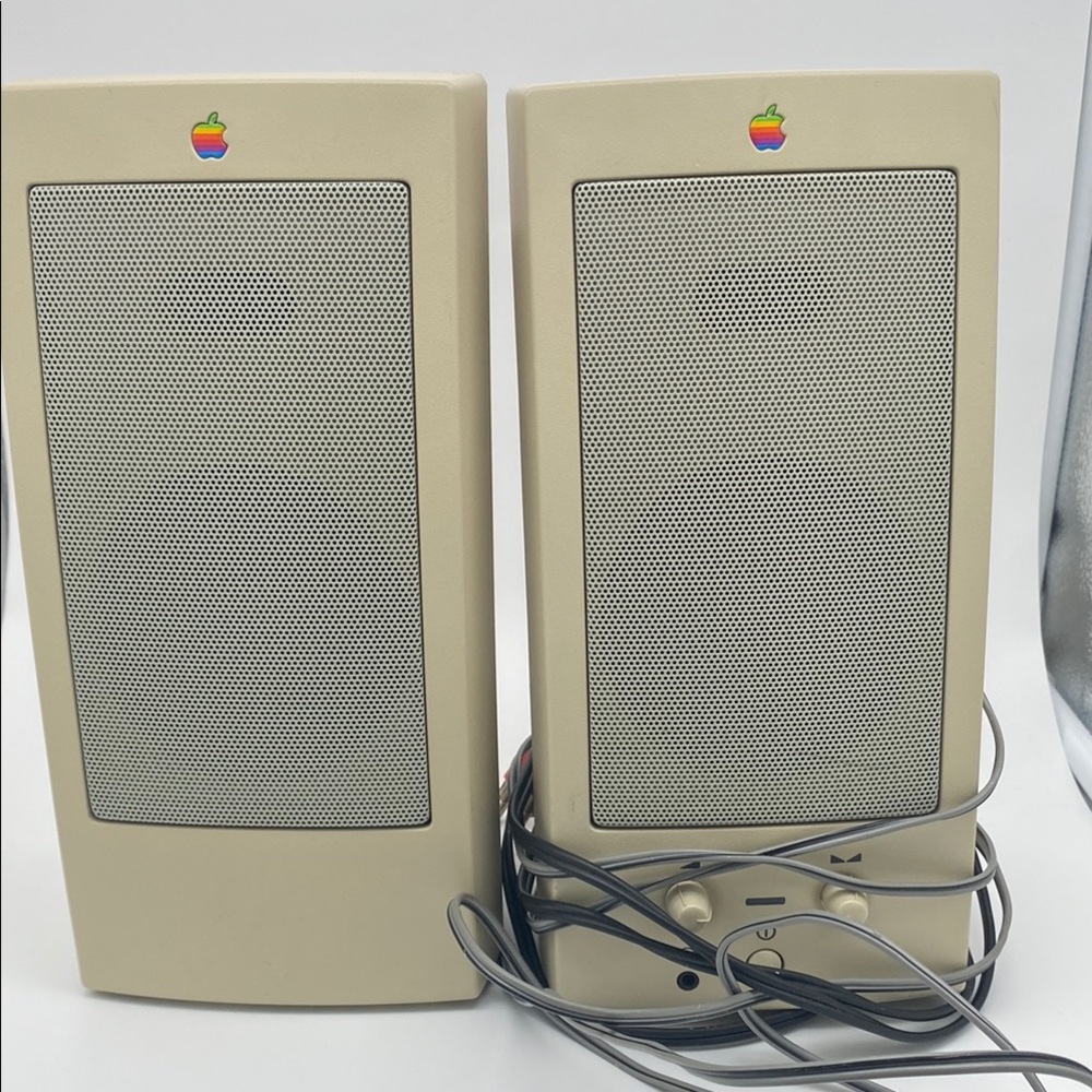 Vintage Collectible AppleDesign Powered Speakers, M6082, 1993